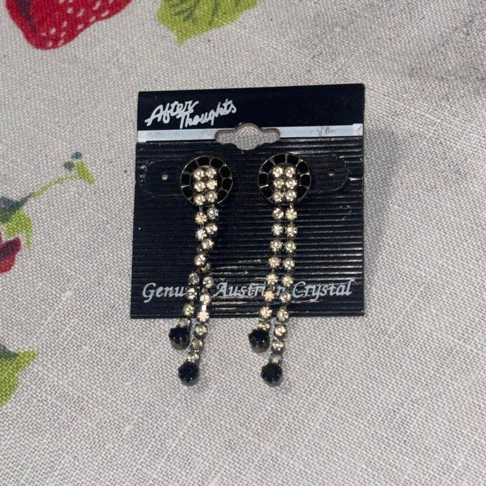 Unbranded Women's Black and Silver Jewellery